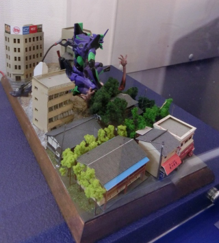 Illustration for article titled Japanese Plastic Figurines and Dioramas Sure Are Cool